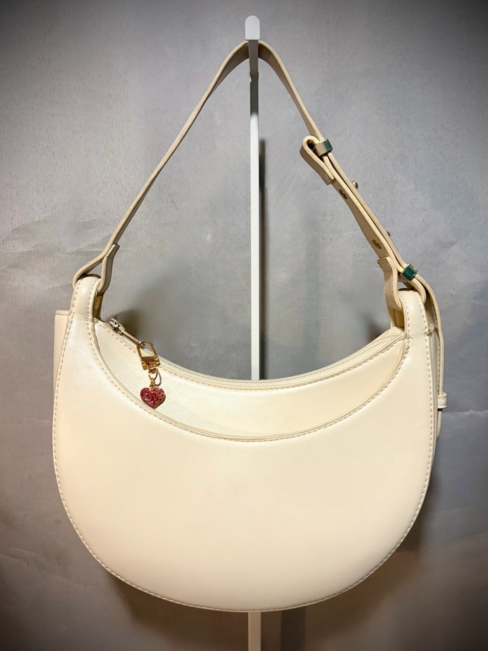 Abercrombie & Fitch Cream Crescent Shoulder Bag Hobo - Like New